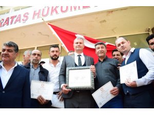 Karataş Belediye Başkanı Necip Topuz mazbatasını aldı