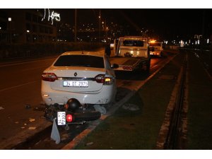 İzmir’de motosiklet ile otomobil çarpıştı: 1 ağır yaralı