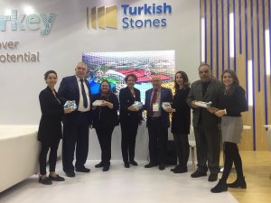 Türk kadınları dünyanın her tarafında başarıya koşuyor