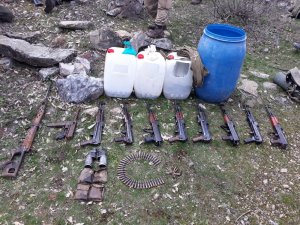Tunceli’de mağara ve silah deposu imha edildi