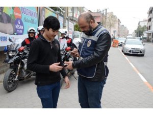 Polisten göçmen kaçakçılığı uygulaması