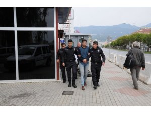 Alanya’da 5 iş yerini soyan hırsız son işinde yakayı ele verdi