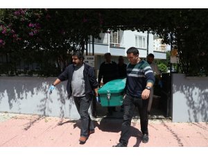 Kadın öğretmen evinde öldürülmüş halde bulundu