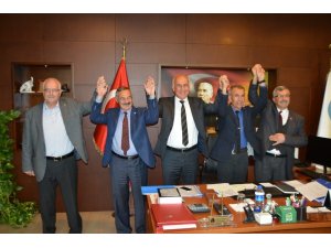 Söke’de ilçe başkanlarından Türkiye’ye örnek fotoğraf