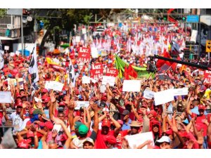 Maduro, diyalog için Uruguay ve Meksika’dan yardım istedi