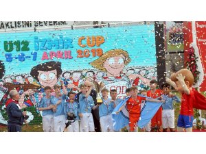 U12 İzmir Cup’ta Manchester City şampiyon oldu