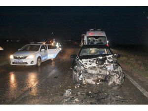 Tekirdağ’da otomobiller kafa kafaya çarpıştı: 5 yaralı