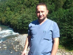 Kestiği ağacın altında kalan hemşire öldü