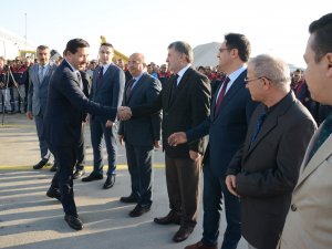 Hasan Kılca,personelle tanıştı