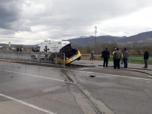 Sivas’ta trafik kazasında bir kişi yanarak can verdi