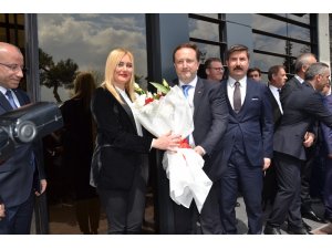 Karesi ve Altıeylül’de başkanlar göreve başladı