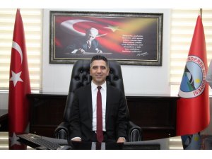 Menderes’te Başkan Kayalar mazbatasını aldı, görevine başladı
