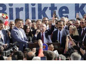 Antalya Büyükşehir Belediye Başkanı Böcek görevine başladı