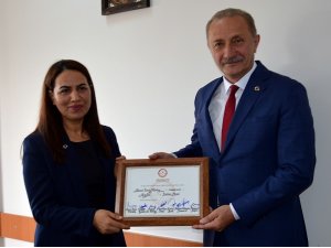 Didim Belediye Başkanı Atabay mazbatasını aldı