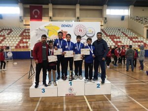 Badminton Analigde Türkiye  Üçüncüsü oldu