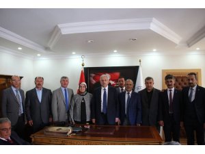 Taşçı makamına oturdu
