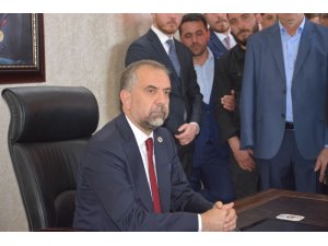 Belediye memurlarından yeni başkana destek