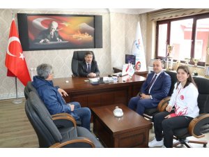 Başarılı sporcuya altın ödülü