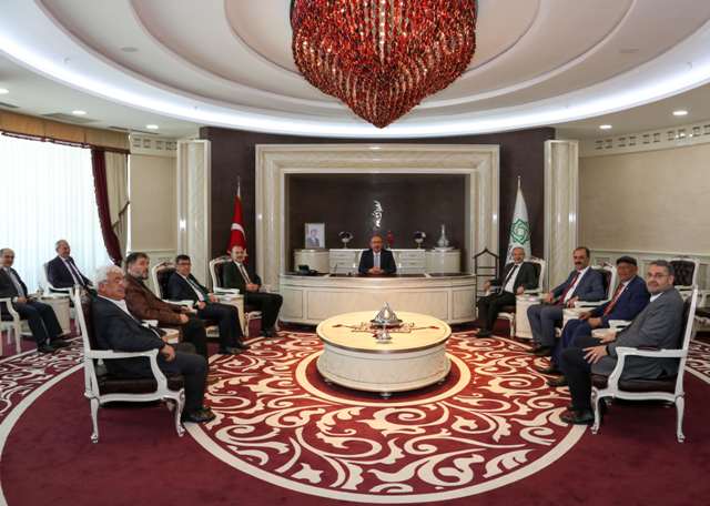 Başkan Kavuş’a ziyaretler sürüyor