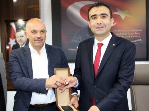 Karaman Belediyesinde devir-teslim töreni