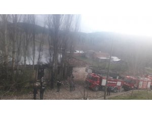 Emet’te ev yangını