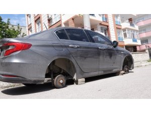Aracını bu halde görünce hayatının şokunu yaşadı
