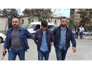 Banka kasasındaki altınlar ile 150 bin lira alan dolandırıcılar adliyede