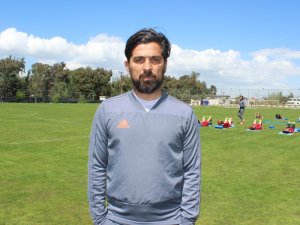 İlhan Palut: "Ligi ilk iki sıradan birinde bitirmek istiyoruz"