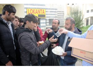 Dolandırılan göçmenler Diyarbakır’da mahsur kaldı
