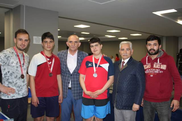 Dünya Masa Tenisi Günü'nde derece yapan sporcular belli oldu