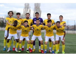 Kayseri U-19 Futbol Ligi’nde şampiyon olan takımlar belli oldu