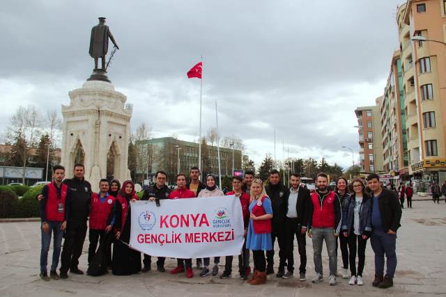 Gençlerden Polis haftasında anlamlı etkinlik