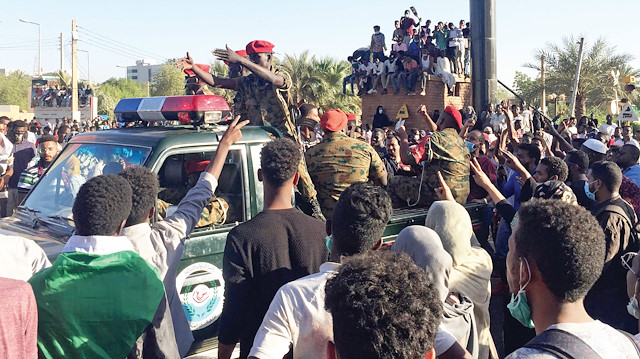 Sudan'da askeri darbe mi?