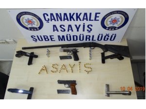 Çanakkale’de silahlı çete çökertildi