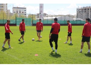 Karaköprü Belediyespor telafi peşinde