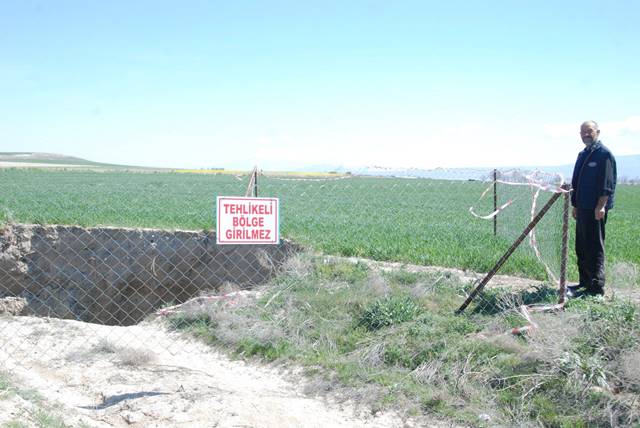 Konya'da yeni obruk oluştu