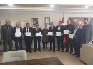 Aksoy mazbatasını aldı