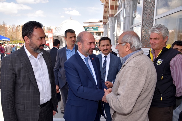 Pekyatırmacı: Cuma buluşmaları gönüllere dokunmamıza bir vesiledir