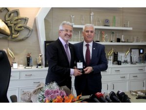 Mustafa Bozbey görevi Turgay Erdem’e devretti