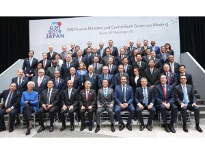 Bakan Albayrak: “Türkiye’nin küresel ekonomiyi tehdit eden risklere karşı tezlerini ortaya koyduk”
