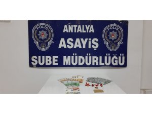Savcı ve polis yalanıyla 70 bin lira dolandırdılar