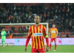 Umut Bulut 100. maçına çıkacak