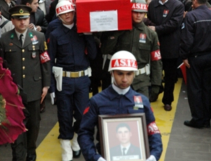 Şehit çavuşu korucular mı vurdu?