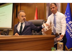 Bursa Büyükşehir Belediyesi’nde başkan vekilleri ve komisyon üyeleri belli oldu