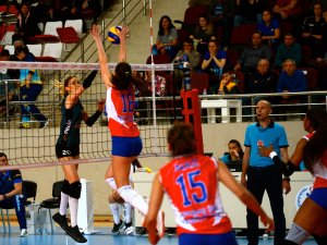Voleybol: Bayanlar 1. Lig final etabı