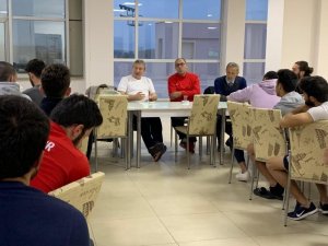Düzcespor Başkanı Aydın teknik ekiple buluştu
