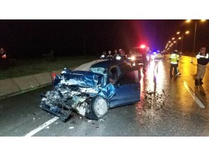 Samsun’da otomobil tıra arkadan çarptı: 2 ölü, 1 yaralı