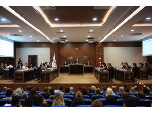 Konyaaltı’nda Semih Esen başkanlığında ilk meclis