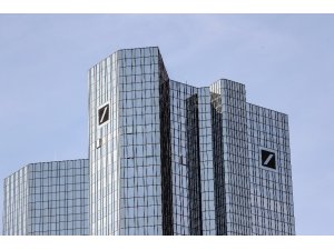 Deutsche Bank çalışanları Commerzbank ile birleşmeye hayır diyor