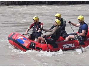 Zap Rafting Takımı şampiyonluk yolunda